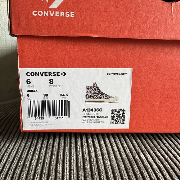 NWT Converse Glow In The Dark Leopard High-Tops - Picture 2 of 7